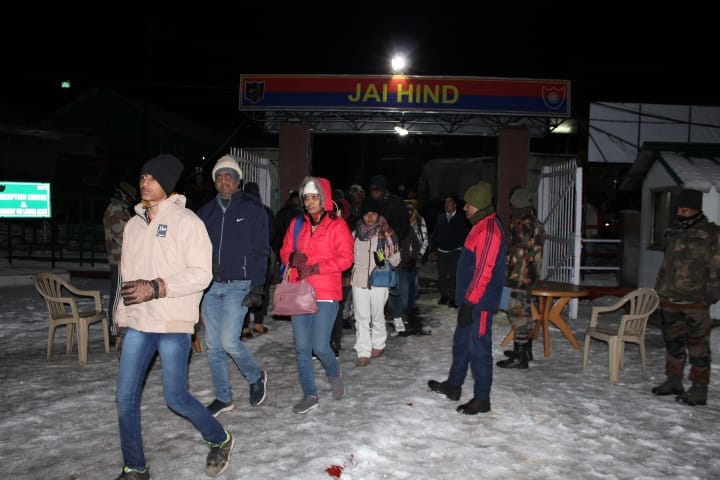 400 stranded tourists rescued after heavy snowfall at Tsomgo 2 IMG 20230312 WA0068 Sikkim Breaking News | News From Sikkim