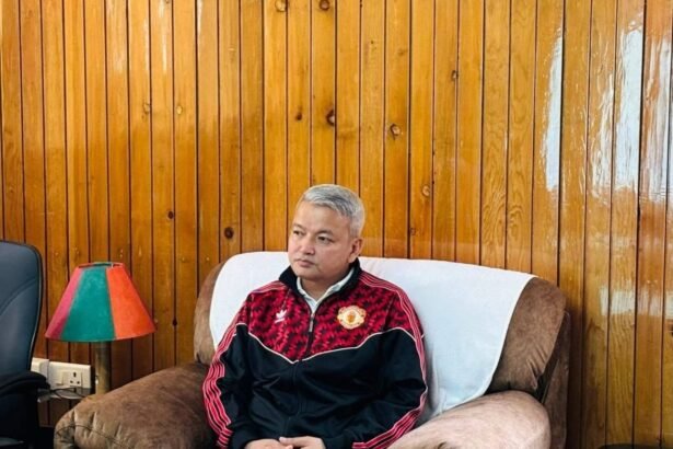 EDUCATION MINISTER RAJU BASNET CHAIRS MEETING WITH VIKRAMSHILA EDUCATION RESOURCE SOCIETY ON STRENGTHENING ENGLISH LANGUAGE TEACHING IN SIKKIM GOVERNMENT SCHOOLS